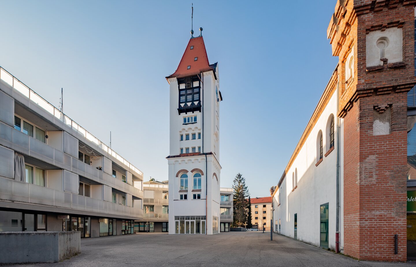 Ergoldsbacher Biberschwanzziegel Rundschnitt - Naturrot | © Architekturbüro Markus Riemann