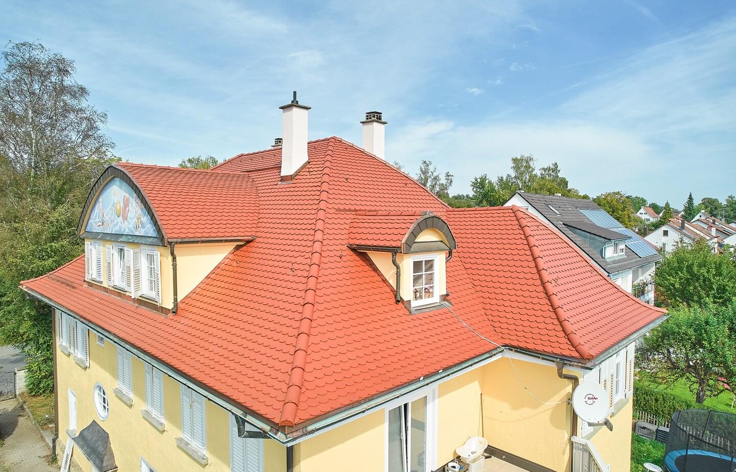 Ergoldsbacher Plain tile Round cut - Natural red | © ERLUS 2021/BAUDER