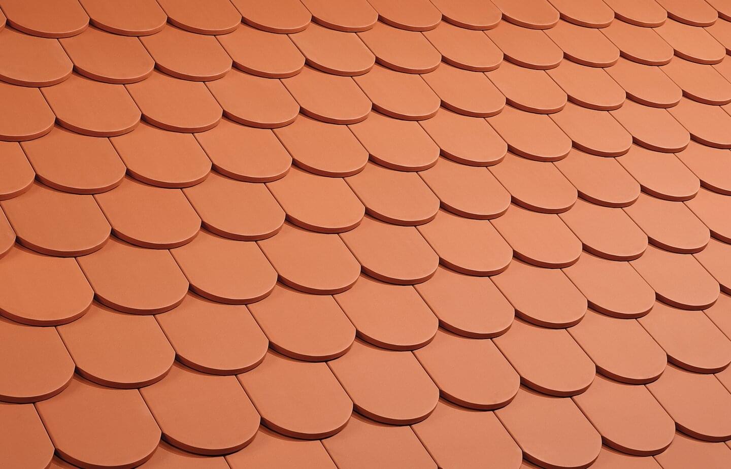 Plain Tile  - Standard tile Natural red | Image roof surface | © © ERLUS AG 2021