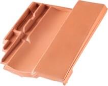 Karat® - Pent roof verge tile right Natural red | Image product range | © © ERLUS AG 2021