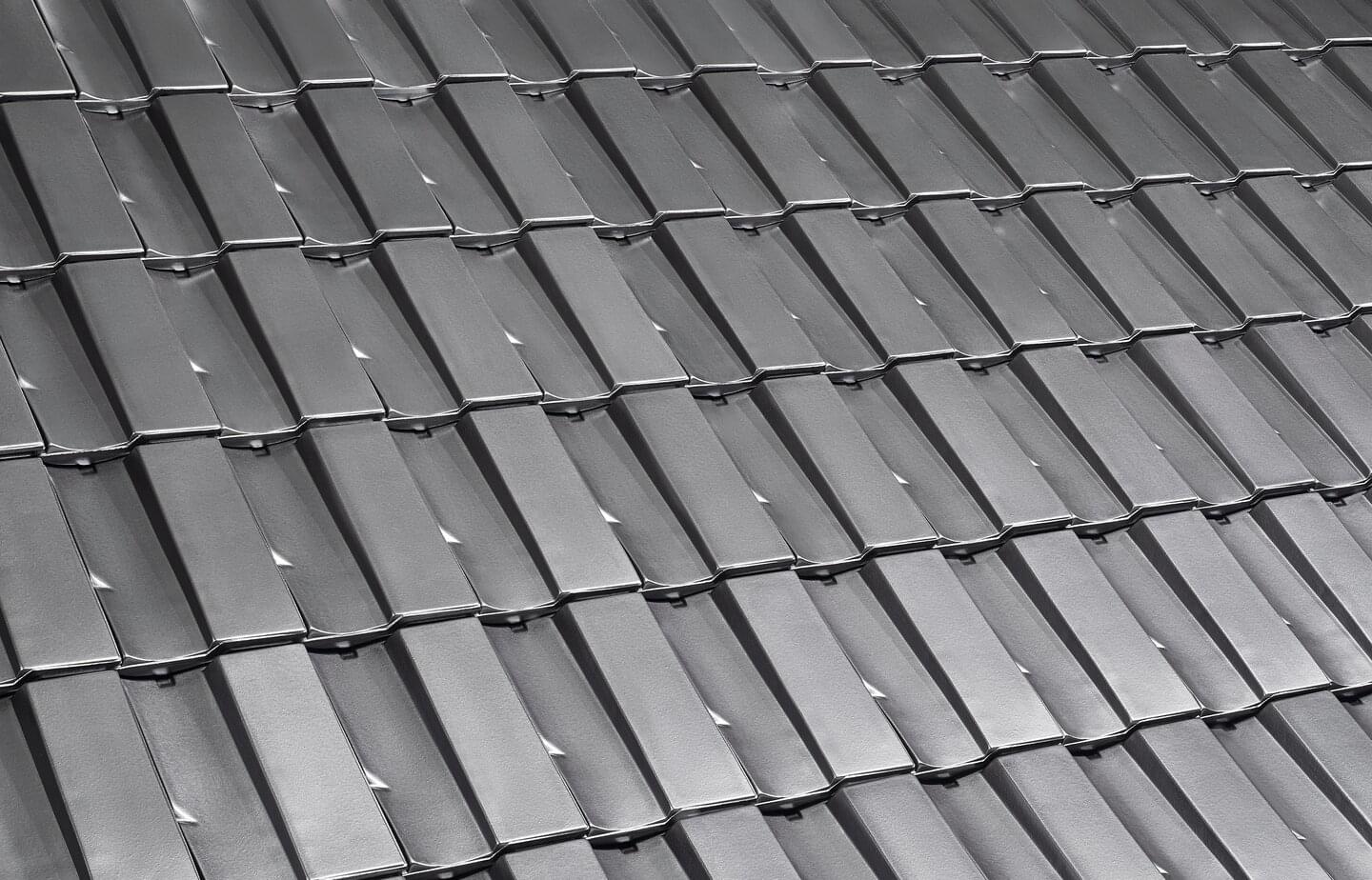 Karat - Titansilver | Dachflächenbild | © © ERLUS AG 2021