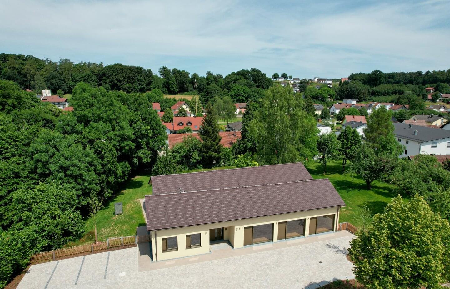  Ergoldsbacher Linea - Sinter Brown | © ERLUS 2022