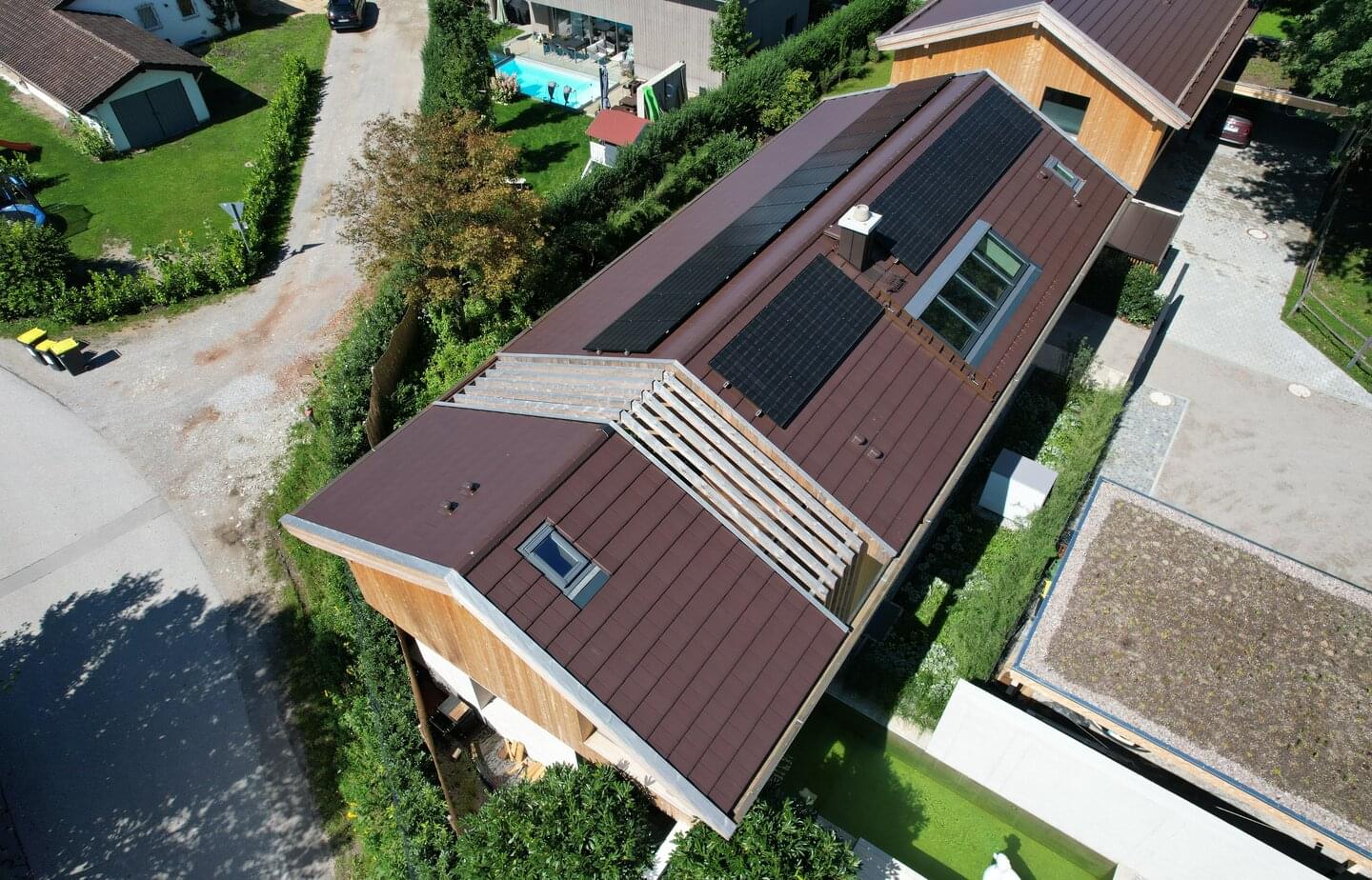  Ergoldsbacher Linea - Sinter Brown | © ERLUS 2021