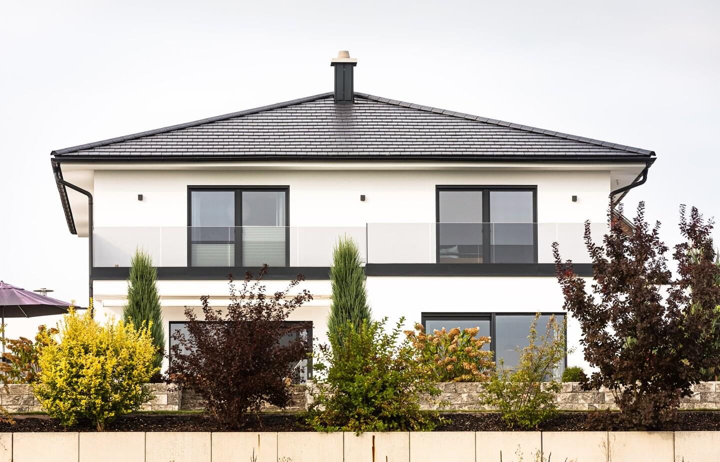  Ergoldsbacher Linea - Sinter grey | © ERLUS 2020