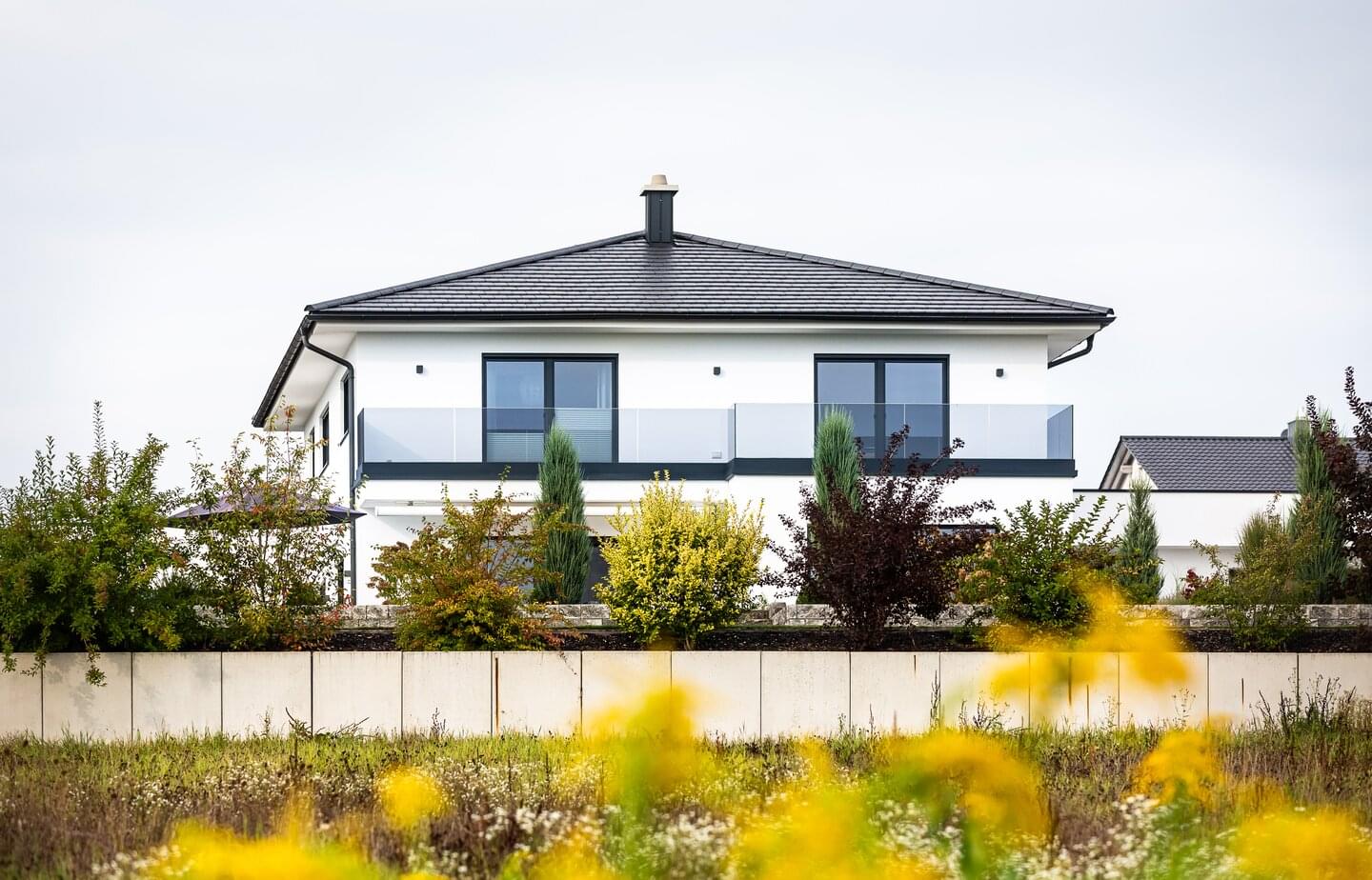  Ergoldsbacher Linea - Sinter grey | © ERLUS 2020