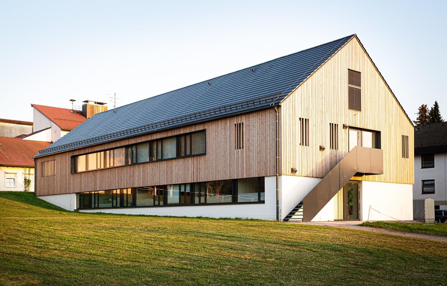  Ergoldsbacher Linea - Sinter grey | © ERLUS 2020