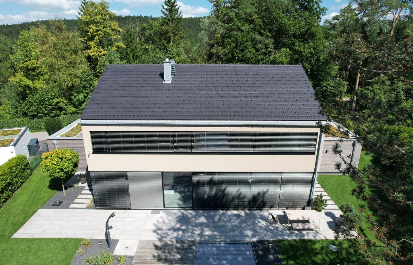 Ergoldsbacher Linea - Sinter black matt | © ERLUS 2021