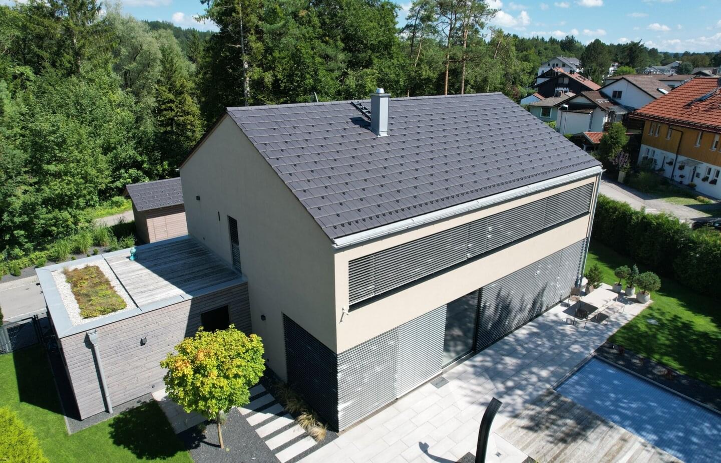 Ergoldsbacher Linea - Sinter black matt | © ERLUS 2021