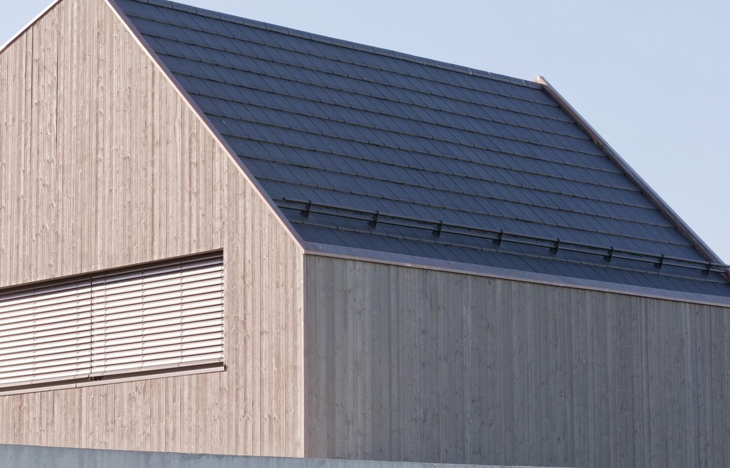  Ergoldsbacher  Linea - Black matt | © ERLUS AG 2019